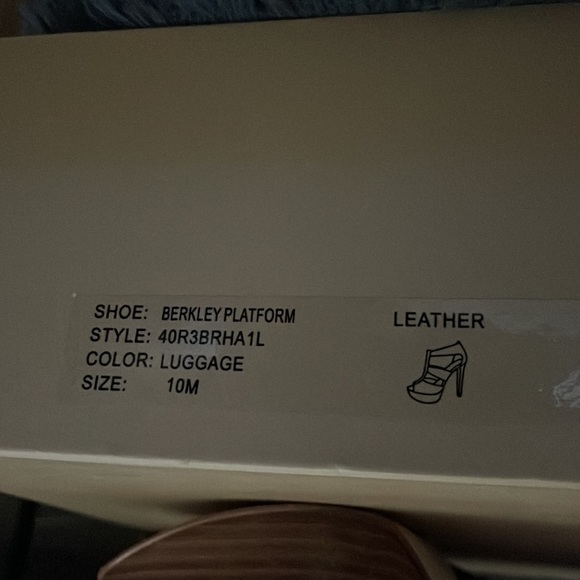 Luggage/dark Tan size 10 heels, - Picture 4 of 4